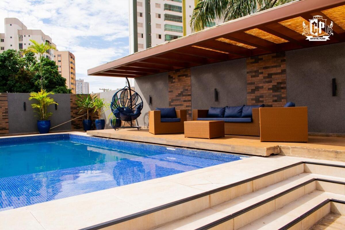 Flat 12 Crystal Place - Go Apartment *